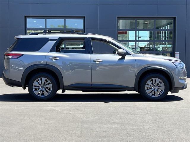 new 2025 Nissan Pathfinder car, priced at $43,170