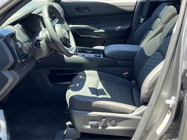 new 2025 Nissan Pathfinder car, priced at $43,170