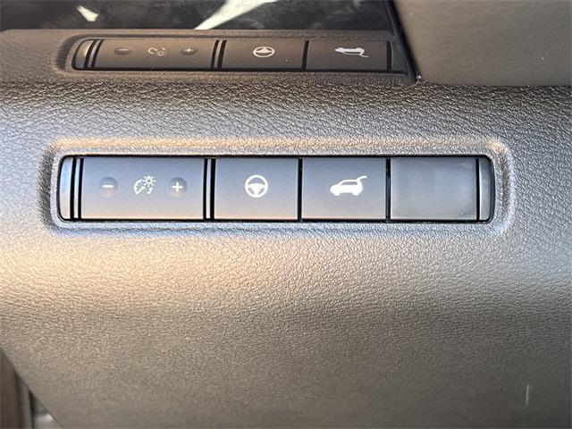 new 2025 Nissan Pathfinder car, priced at $43,170