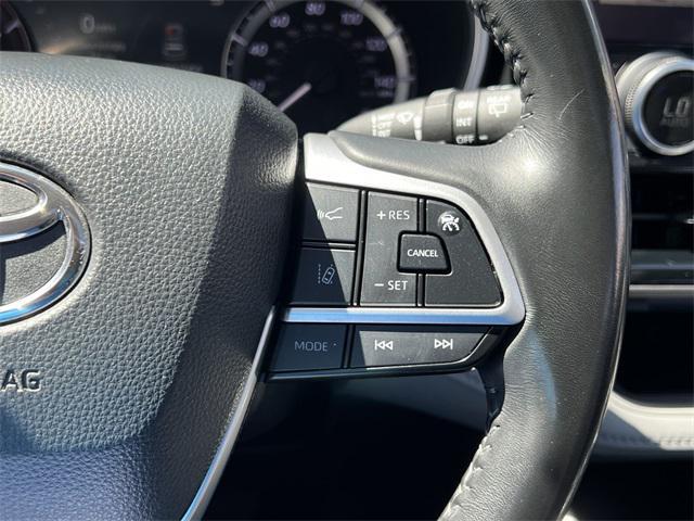 used 2023 Toyota Highlander car, priced at $37,473
