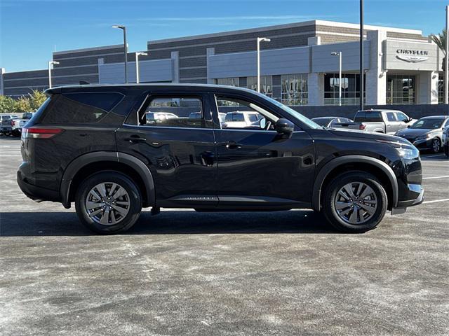 new 2024 Nissan Pathfinder car, priced at $32,506