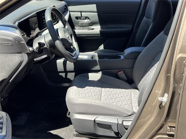 new 2025 Nissan Kicks car, priced at $23,196