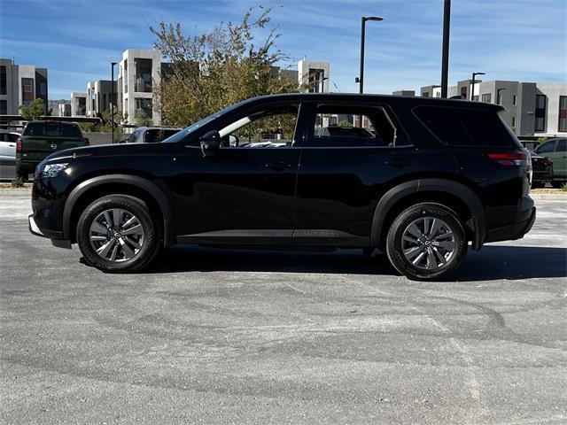 new 2024 Nissan Pathfinder car, priced at $32,528