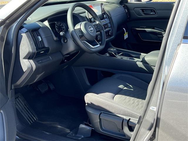 new 2025 Nissan Pathfinder car, priced at $31,900