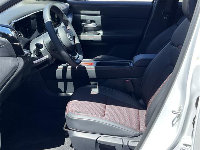 new 2025 Nissan Kicks car, priced at $30,939