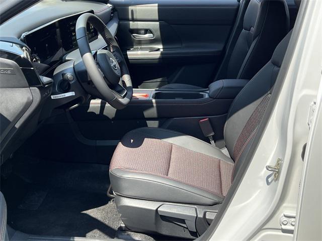 new 2025 Nissan Kicks car, priced at $28,375