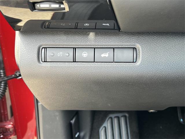 new 2025 Nissan Pathfinder car, priced at $41,868
