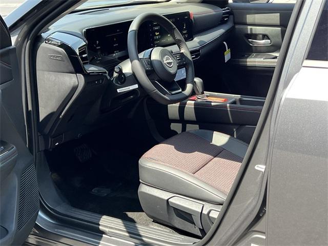 new 2025 Nissan Kicks car, priced at $28,385