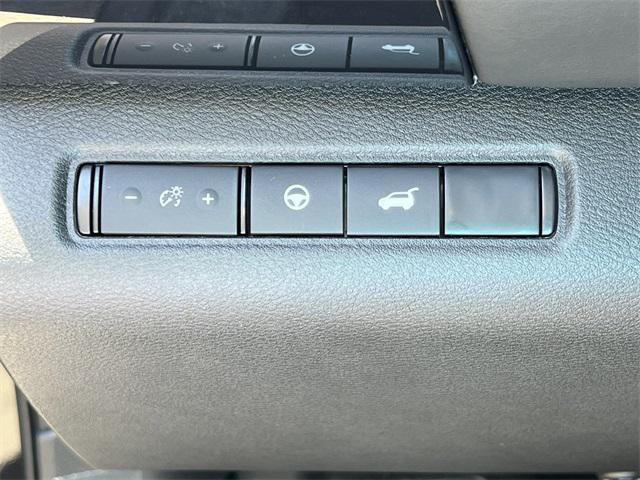 new 2025 Nissan Pathfinder car, priced at $38,927