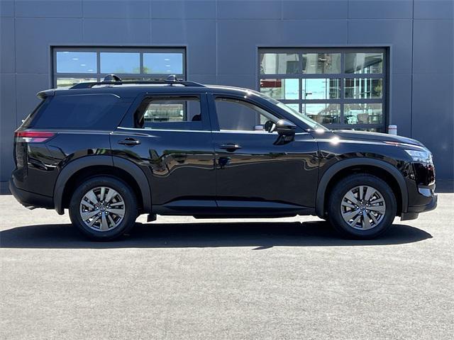 new 2025 Nissan Pathfinder car, priced at $38,927