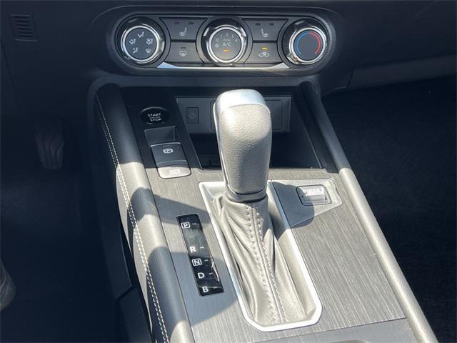 new 2025 Nissan Kicks car, priced at $28,425