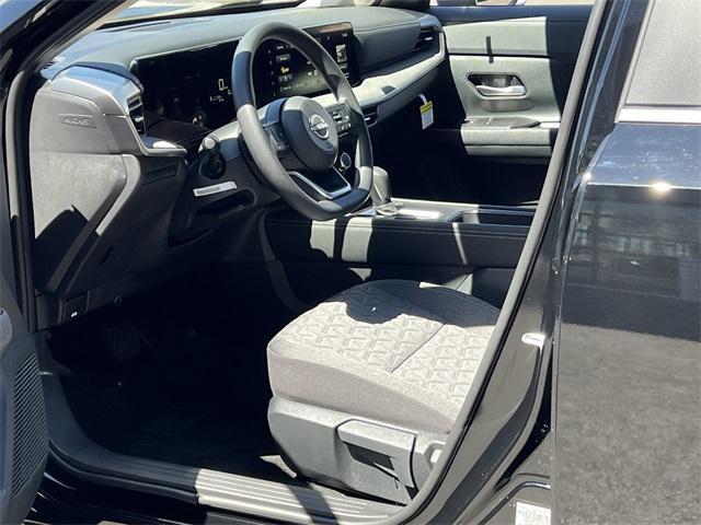 new 2025 Nissan Kicks car, priced at $27,701
