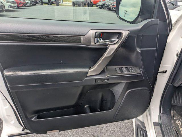 used 2022 Lexus GX 460 car, priced at $47,990