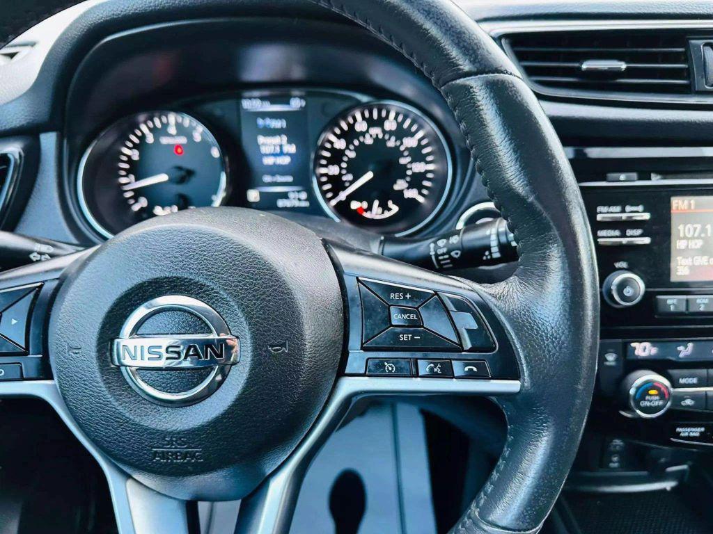 used 2017 Nissan Rogue car, priced at $13,499