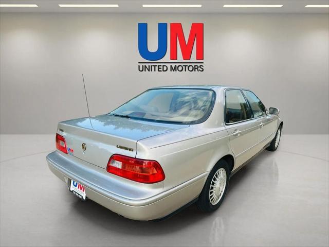 used 1992 Acura Legend car, priced at $14,999