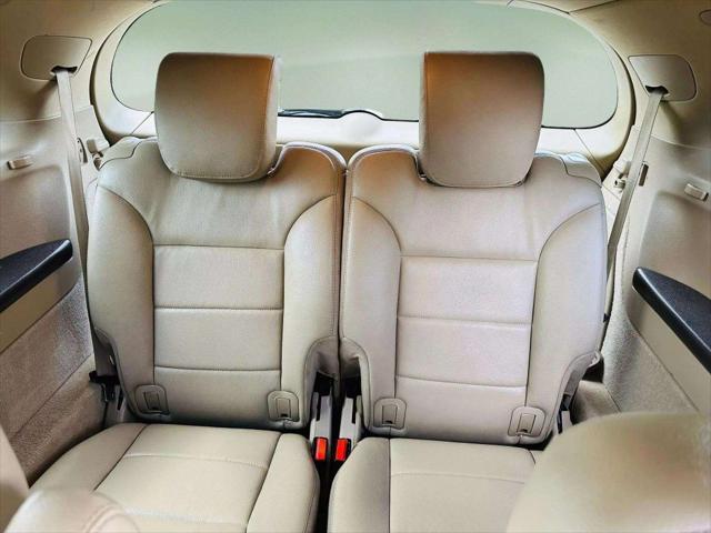 used 2011 Mercedes-Benz R-Class car, priced at $10,999