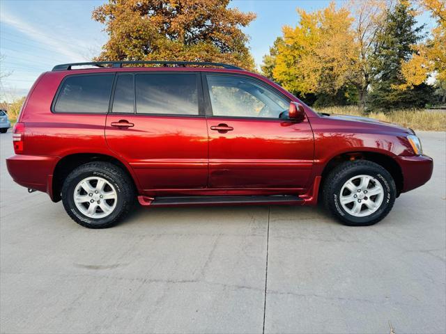 used 2002 Toyota Highlander car, priced at $5,999