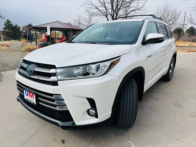 used 2017 Toyota Highlander Hybrid car, priced at $22,999