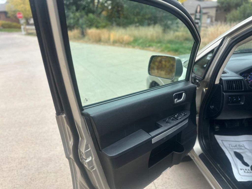 used 2007 Mitsubishi Endeavor car, priced at $5,999