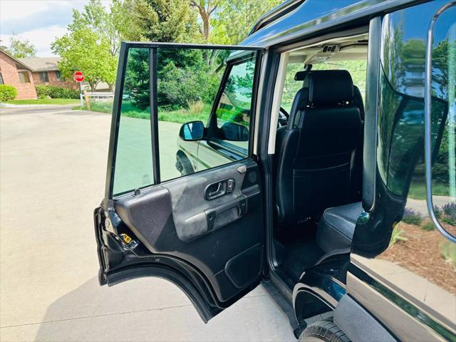 used 2004 Land Rover Discovery car, priced at $13,999