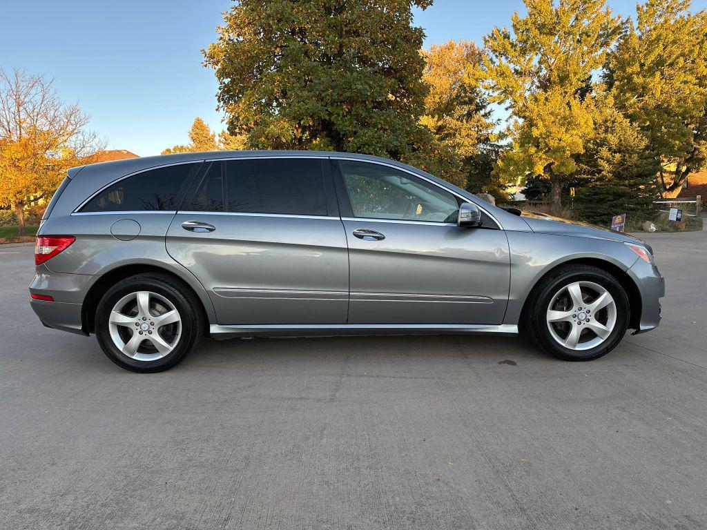 used 2011 Mercedes-Benz R-Class car, priced at $7,999