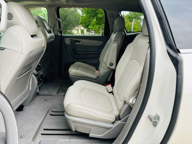 used 2014 Chevrolet Traverse car, priced at $9,999