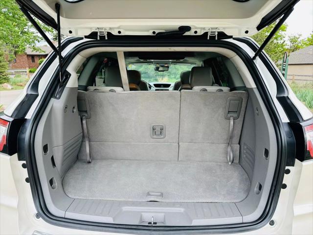 used 2014 Chevrolet Traverse car, priced at $9,999