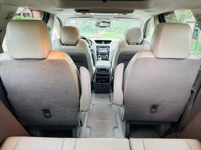 used 2014 Chevrolet Traverse car, priced at $9,999
