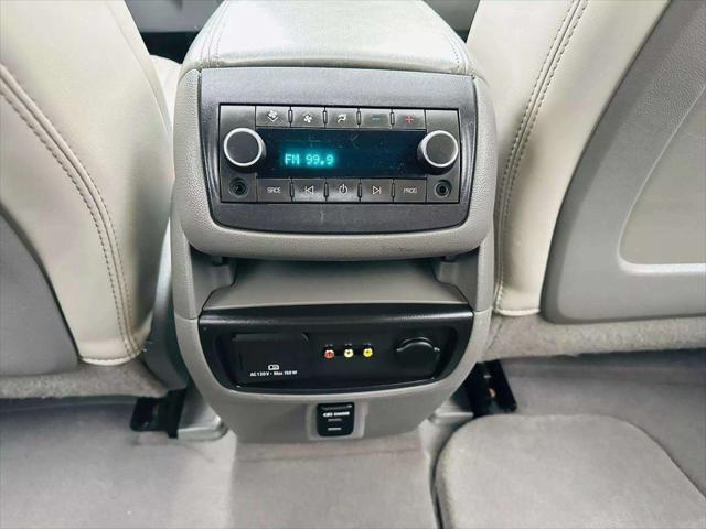 used 2014 Chevrolet Traverse car, priced at $9,999