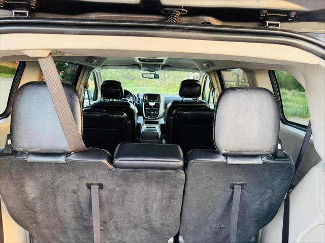 used 2015 Chrysler Town & Country car, priced at $9,499