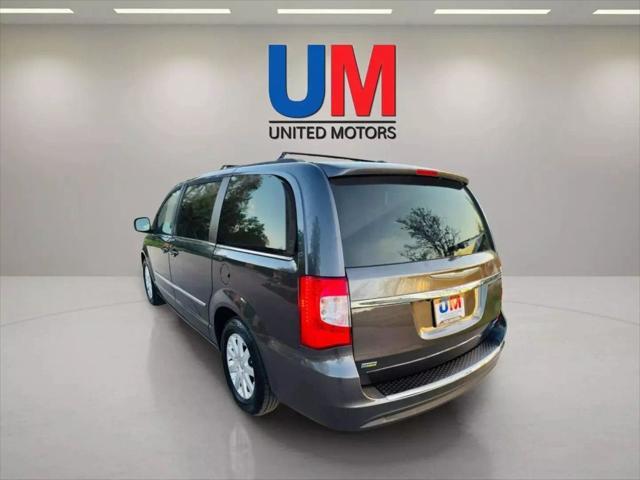 used 2015 Chrysler Town & Country car, priced at $9,499