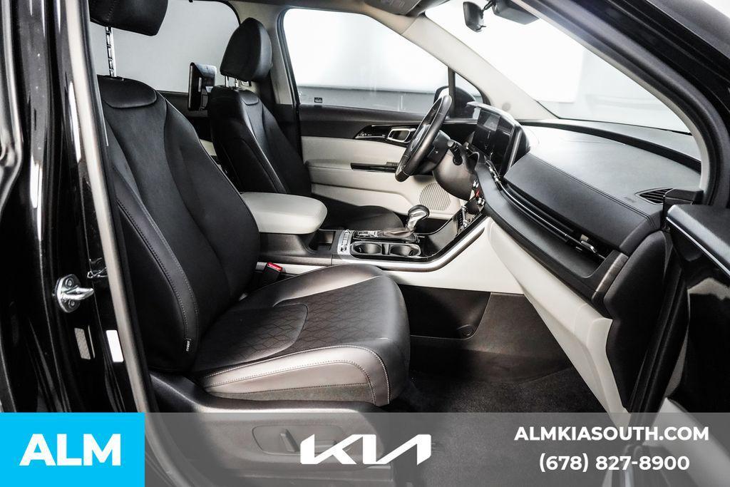 used 2024 Kia Carnival car, priced at $43,920