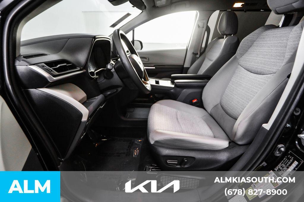 used 2023 Toyota Sienna car, priced at $38,620