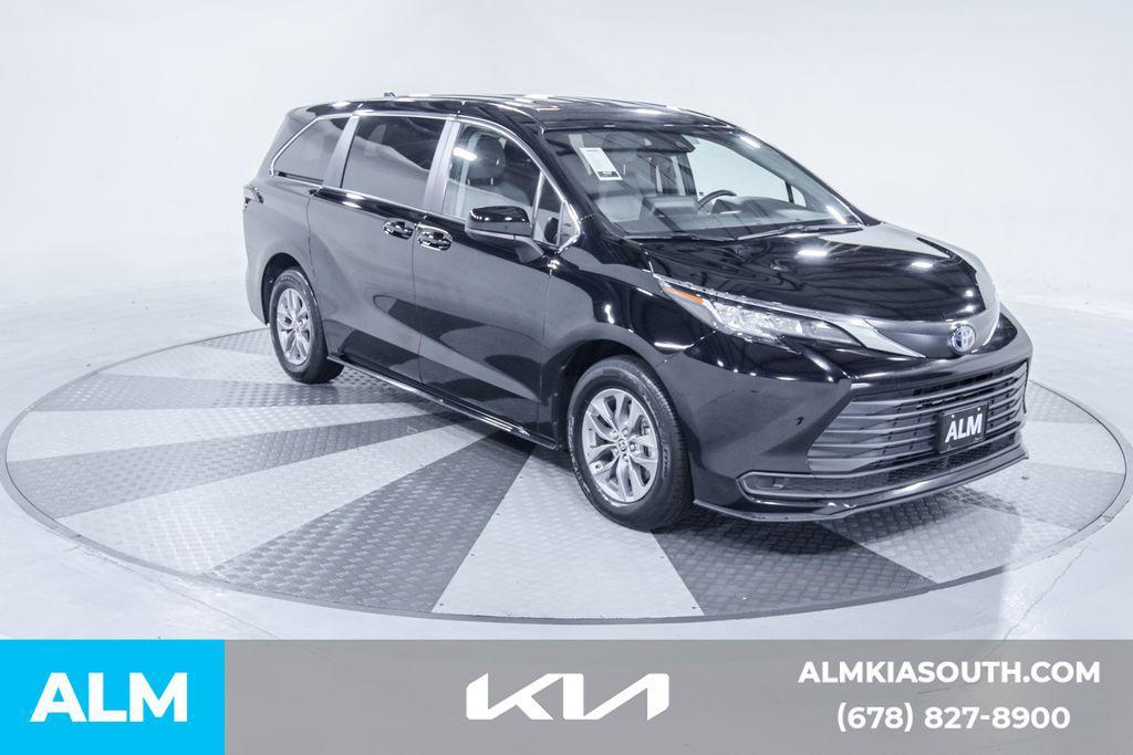 used 2023 Toyota Sienna car, priced at $38,620