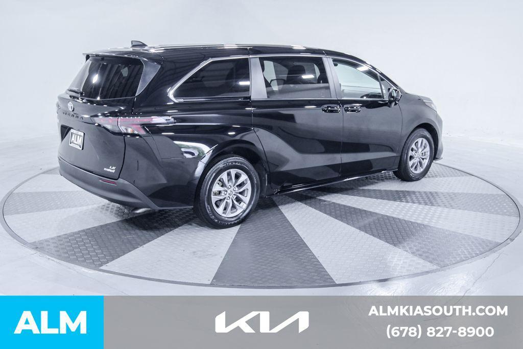 used 2023 Toyota Sienna car, priced at $38,620