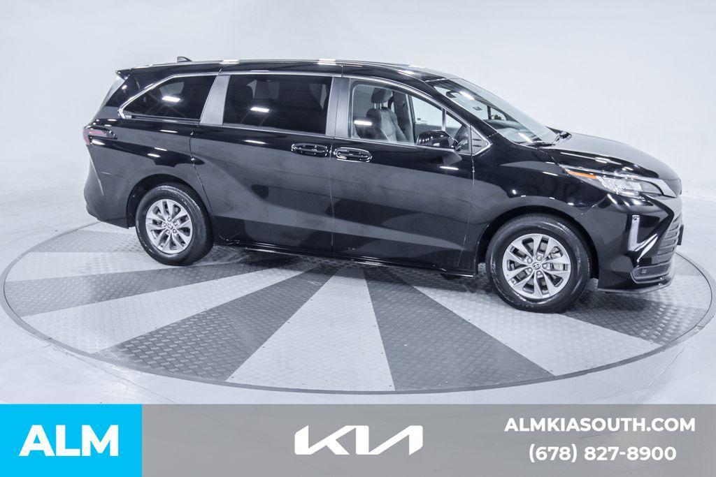 used 2023 Toyota Sienna car, priced at $38,620