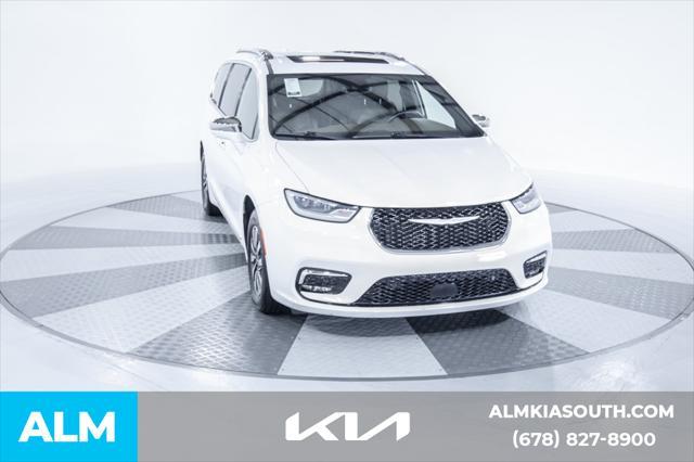 used 2021 Chrysler Pacifica Hybrid car, priced at $30,420