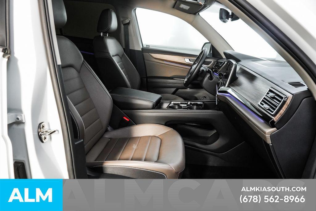 used 2025 Volkswagen Atlas car, priced at $43,920
