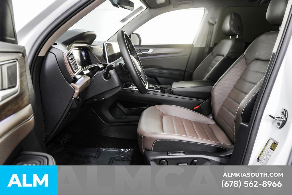 used 2025 Volkswagen Atlas car, priced at $43,920