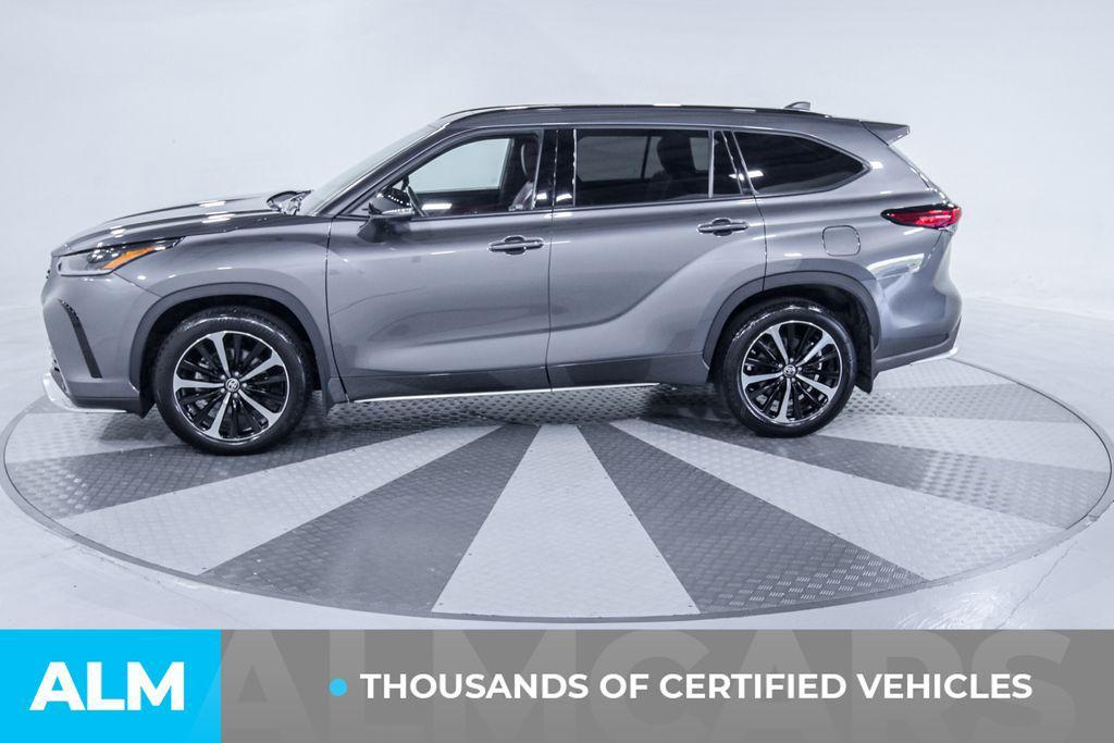 used 2022 Toyota Highlander car, priced at $38,970