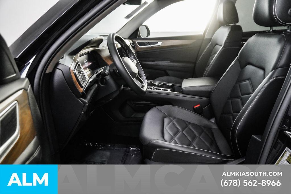 used 2025 Volkswagen Atlas car, priced at $34,920