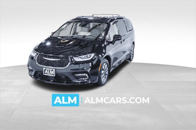 used 2021 Chrysler Pacifica Hybrid car, priced at $22,920