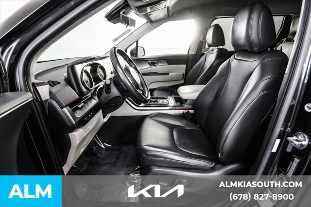 used 2024 Kia Carnival car, priced at $27,420