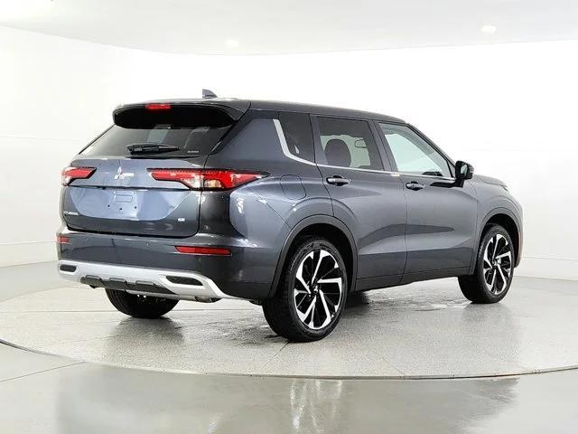 new 2024 Mitsubishi Outlander car, priced at $33,562