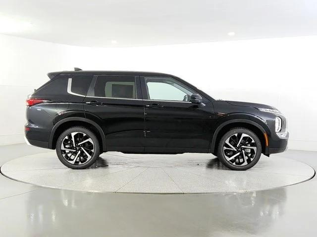 new 2024 Mitsubishi Outlander car, priced at $32,278