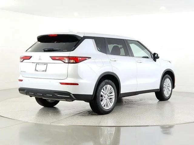 new 2024 Mitsubishi Outlander car, priced at $30,773