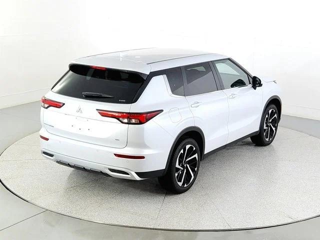 new 2024 Mitsubishi Outlander car, priced at $32,043