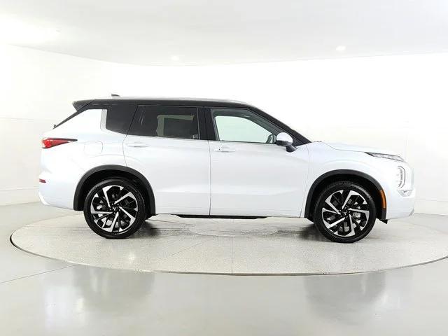 new 2024 Mitsubishi Outlander car, priced at $37,840