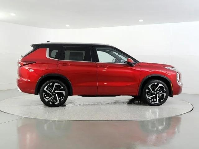 new 2024 Mitsubishi Outlander car, priced at $37,856