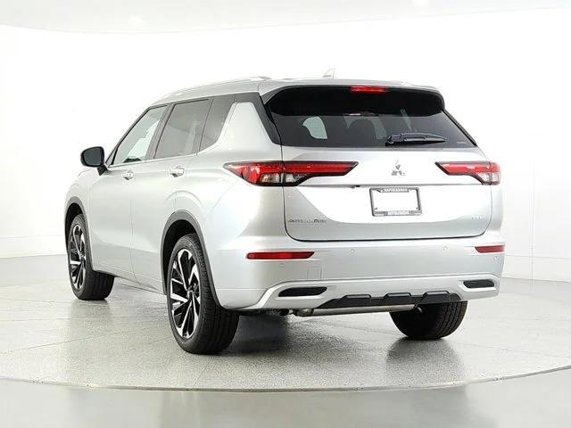 new 2024 Mitsubishi Outlander car, priced at $36,525